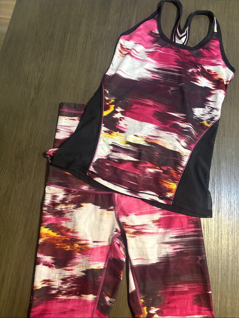 lululemon Pink Multi-Print Racerback Tank & Leggings Set Size 6 - Picture 4 of 6
